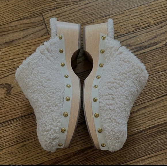 Preloved J Crew Shearling Clogs (6) - Picture 1 of 4